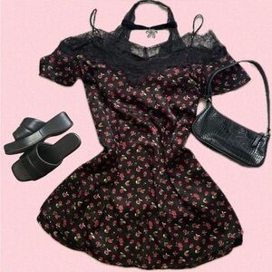 Floral print black lace dress🐈‍⬛💋